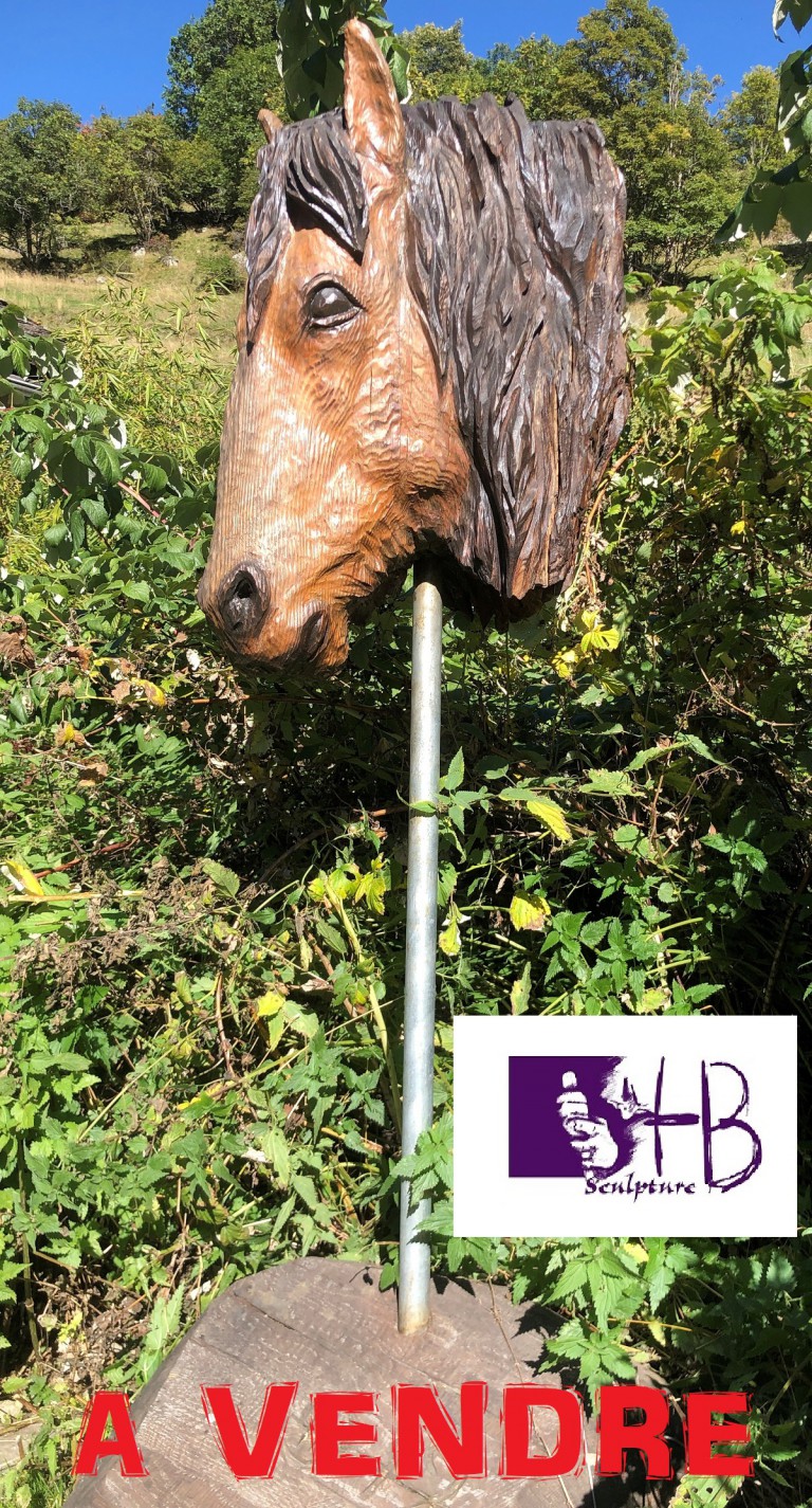 Tête de cheval à la tronçonneuse HBS